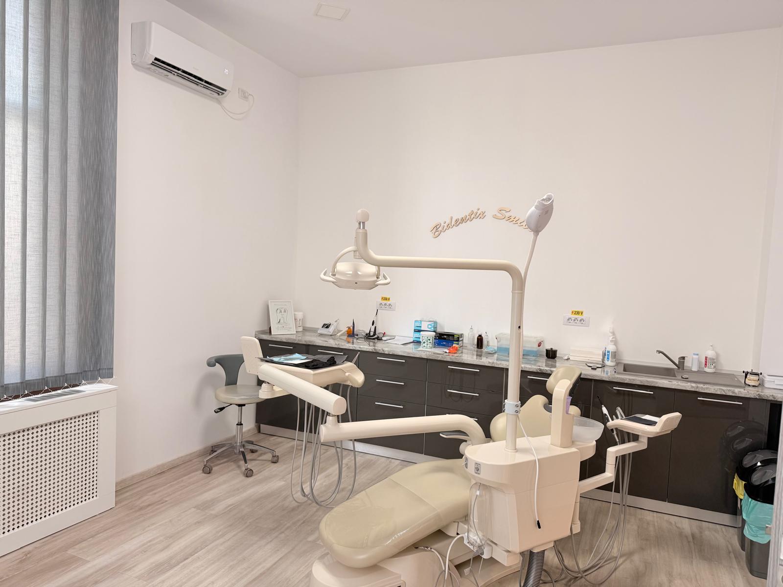 Sala de tratament — cabinet stomatologic Bidentix Smile Râmnicu Vâlcea